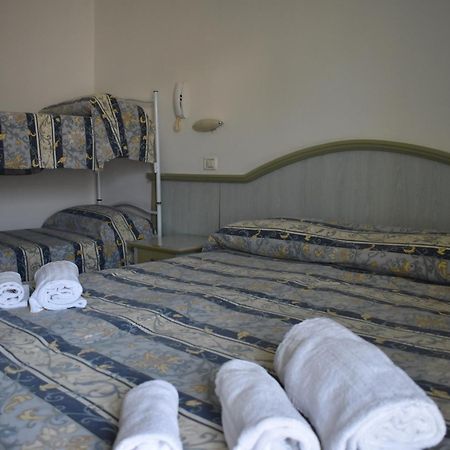 Hotel Ginevra E Residence كاتوليكا المظهر الخارجي الصورة