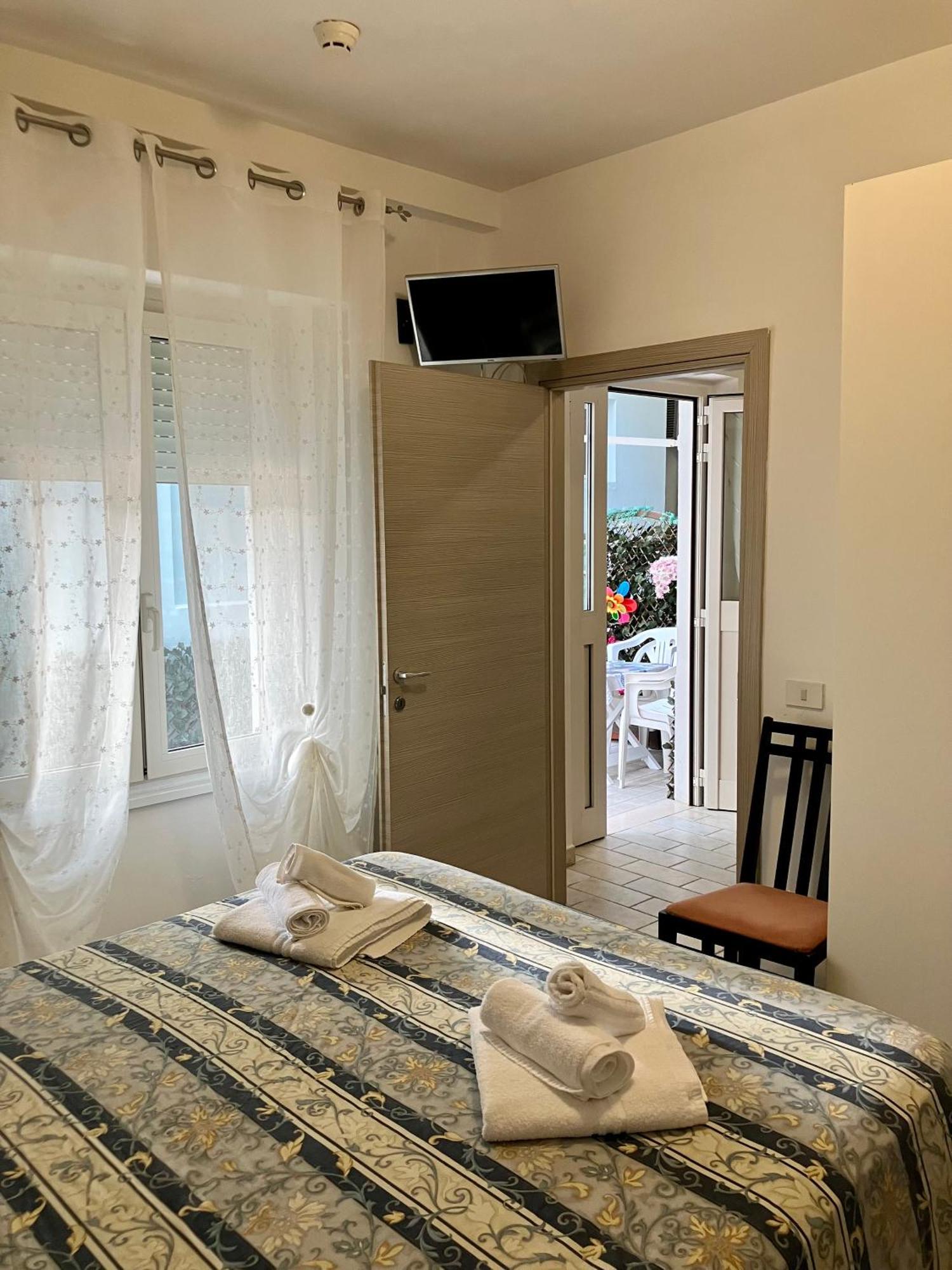 Hotel Ginevra E Residence كاتوليكا المظهر الخارجي الصورة